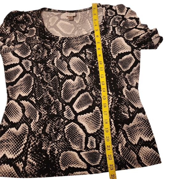 Worthington Snake Print Half Puff Sleeve Stretchy Blouse Size M - Picture 9 of 9